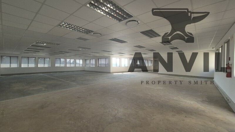 8 Pin Oak Avenue - Top Floor property image 12