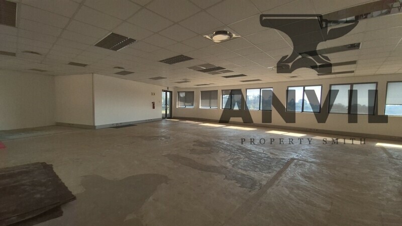 8 Pin Oak Avenue - Top Floor property image 17