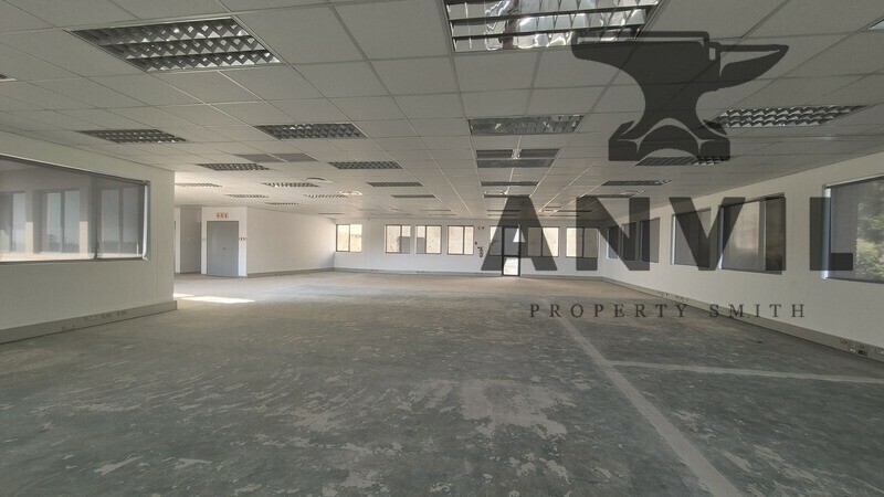 8 Pin Oak Avenue - Top Floor property image 24