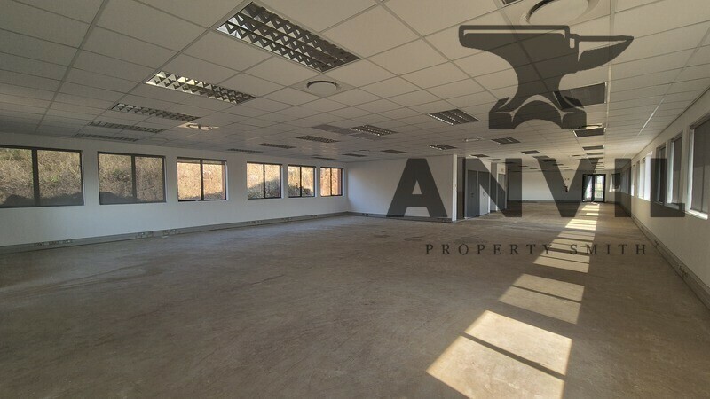 8 Pin Oak Avenue - Top Floor property image 31