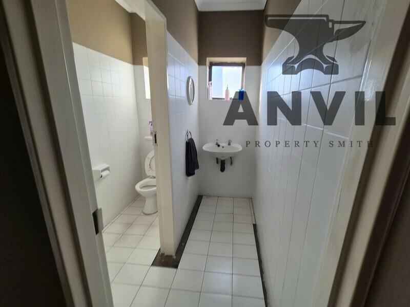 16 Delfos Street, Alrode South, Alberton - Entire Building - 940sqm property image 10