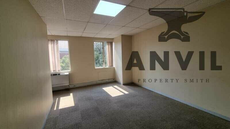 Polifin House, Ferndale, Randburg  - 2nd Floor Office - left property image 5