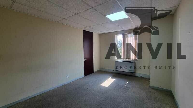 Polifin House, Ferndale, Randburg  - 2nd Floor Office - left property image 7