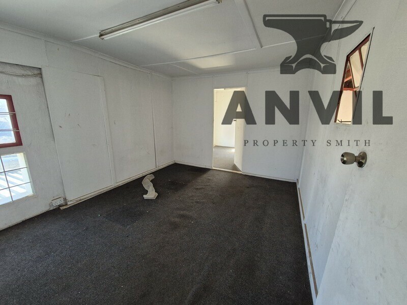 16 Weyers Rd, Alrode South, Alberton - 125sqm mini warehouse available inAlrode   property image 5