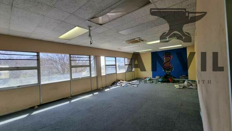 CNR Noreen and Hilltop  - whole building - To Let  property image 8