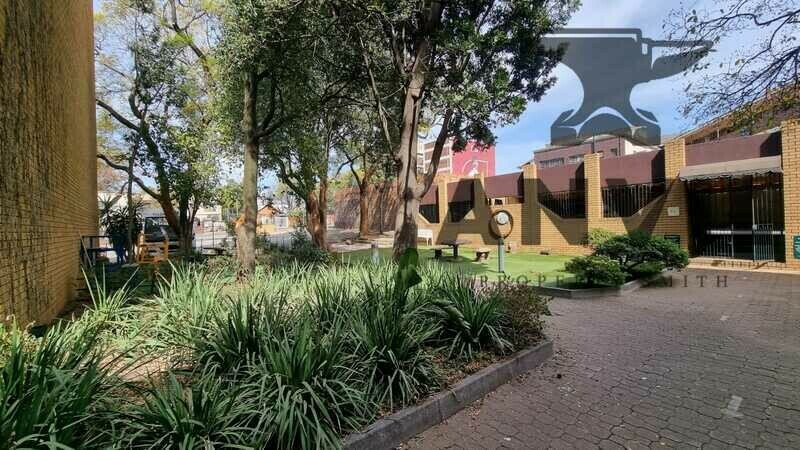 CNR Noreen and Hilltop  - whole building - To Let  property image 15