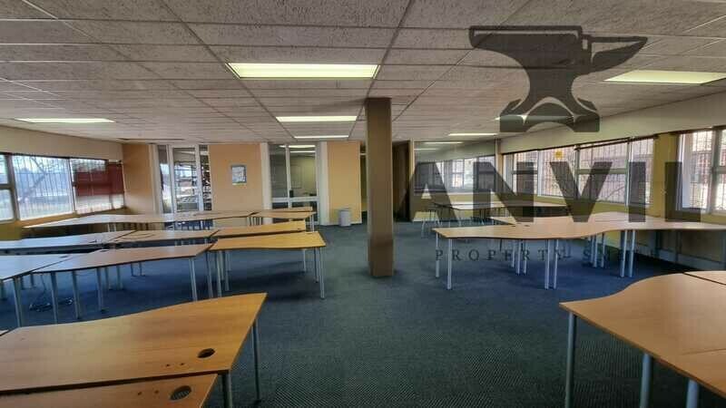 CNR Noreen and Hilltop  - whole building - To Let  property image 6