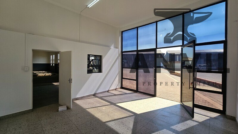 8 Brons Crescent, Gauteng Business Park, Clayville - Unit 14 property image 3