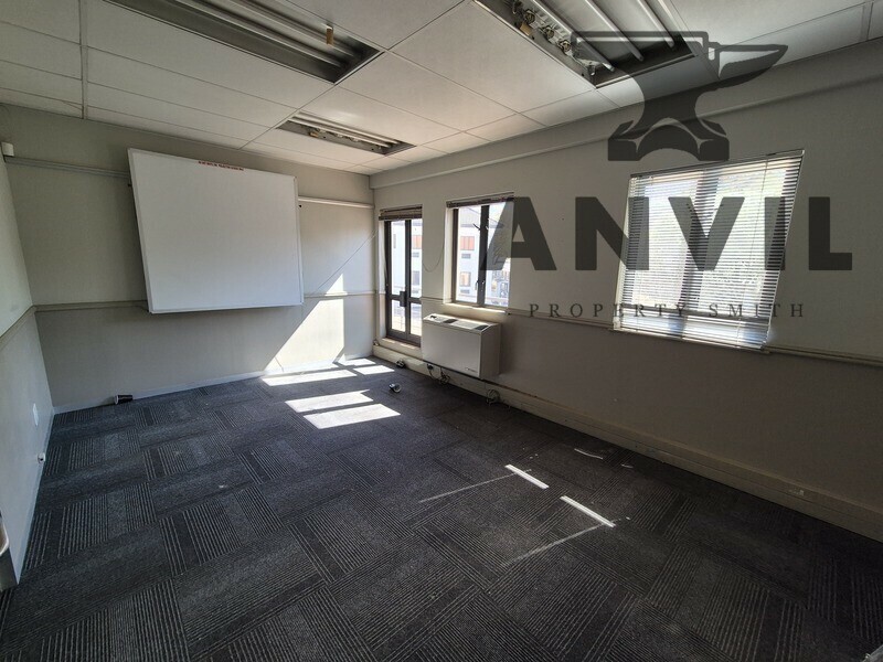 10 Kingfisher Drive, Meyersdal, Alberton - 170sqm office available in the kingfisher office park  property image 12