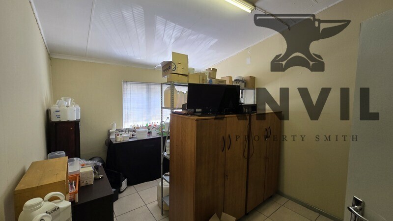 Freight City, Jet Park - Unit 7A property image 16