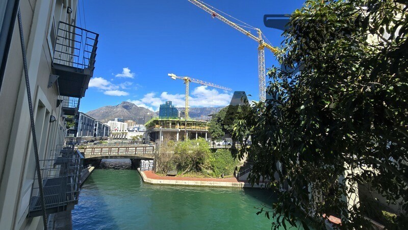 7 West Quay, Waterfront - 1st Floor Suite Foyer A property image 32