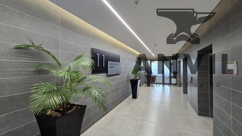 35 Lower Long Street - 11th Floor Suite 2 property image 2