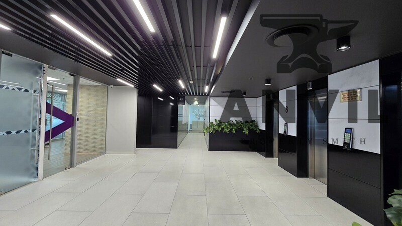 Convention Tower, Corner Heerengracht and Walter Sisulu Aveune - 8th Floor Ex Dm Attorneys property image 3