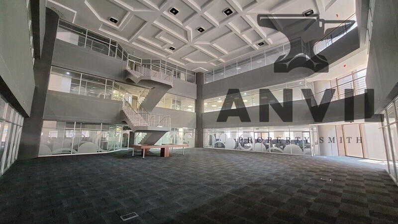 100 MAIN - Corporate Office Space Available TO LET in Marshalltown property image 2