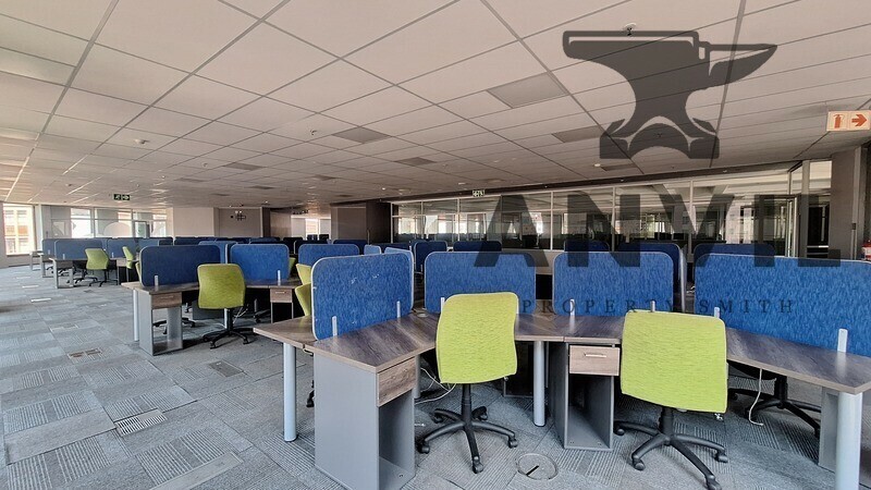 100 MAIN - Corporate Office Space Available TO LET in Marshalltown property image 32