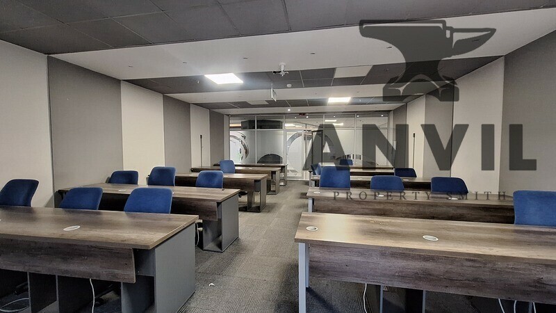 100 MAIN - Corporate Office Space Available TO LET in Marshalltown property image 43