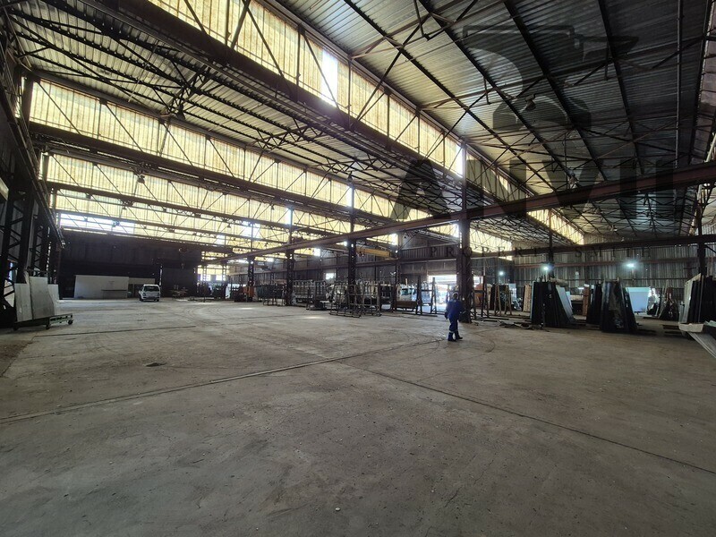 8 Jurie Street, Alrode - 4300sqm warehouse available in Alrode  property image 6