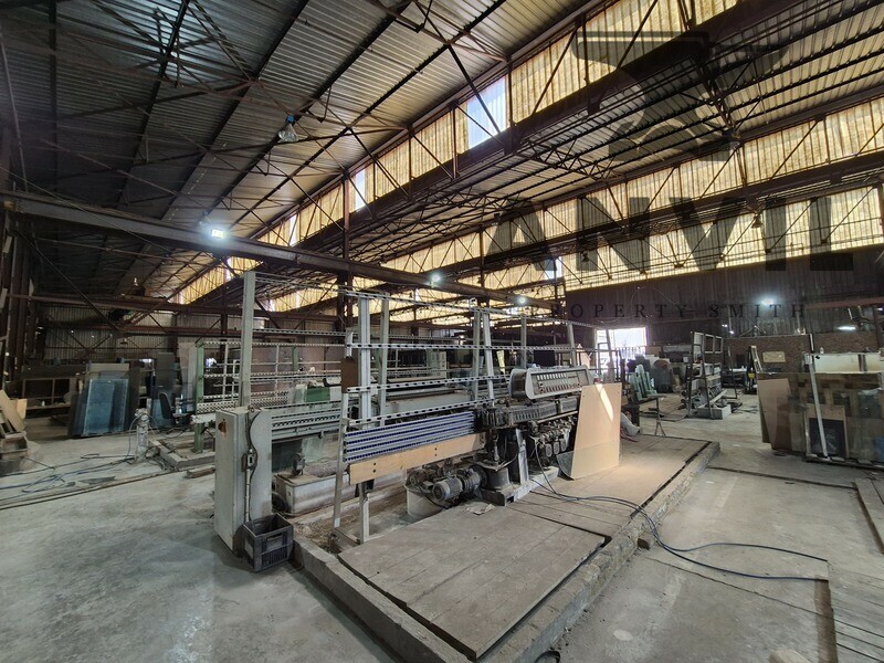 8 Jurie Street, Alrode - 4300sqm warehouse available in Alrode  property image 8