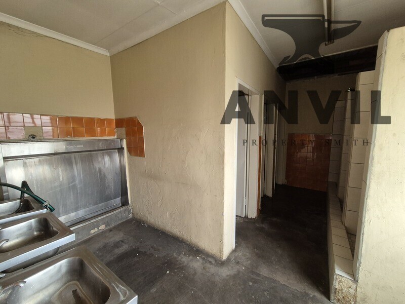 18 Basalt Street, Alrode, Alberton - 1500sqm warehouse available in Alrode  property image 14