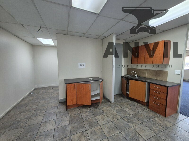 10 Kingfisher Drive, Meyersdal, Alberton - 264sqm unit in Kingfisher office park  property image 12