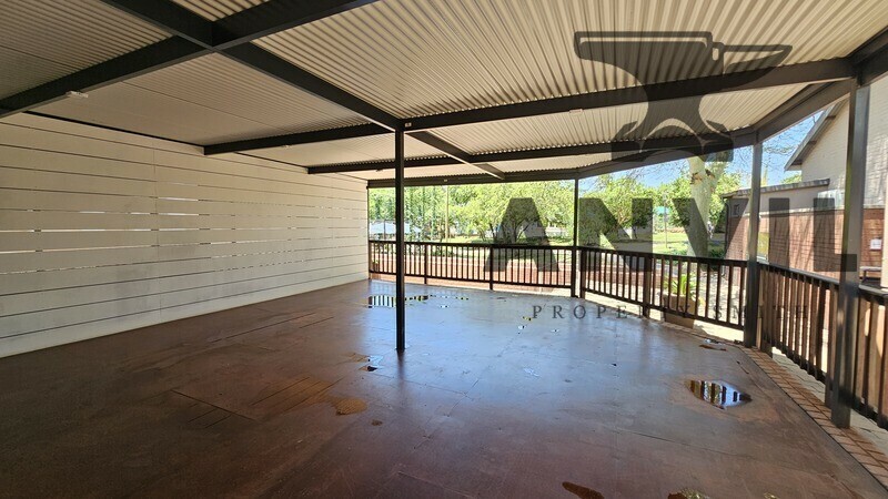 Greenlyn Village Centre. - Shop 18 property image 10