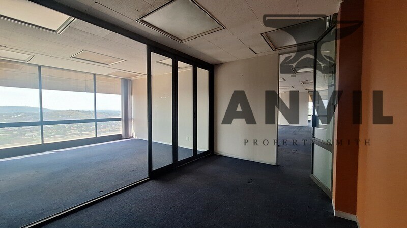 Metal Box - 15th Floor U1502 property image 3