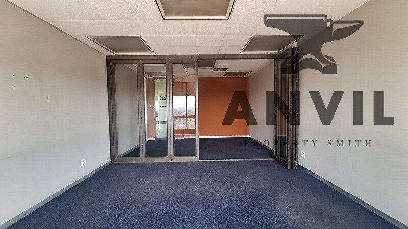 Metal Box - 15th Floor U1502 property image 5