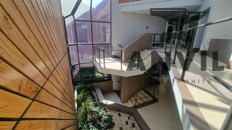 Oakfields, Ferndale, Randburg - Middle Block, First Floor  property image 10