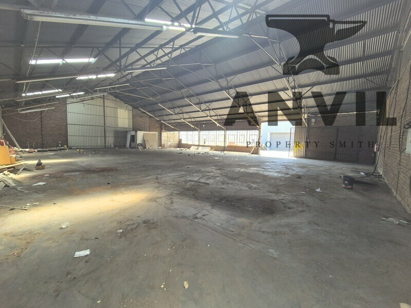 8 Jurie Street, Alrode - Spacious Yard space with warehouse available in Alrode  property image 3