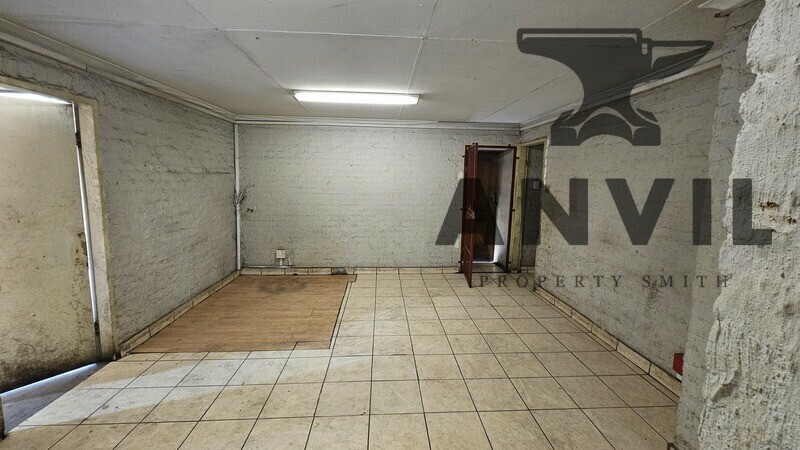 5 Spanner Road, Clayville, Olifantsfontein - South West Unit property image 11