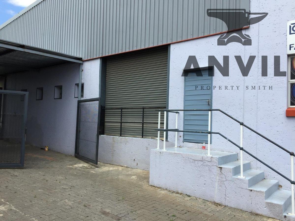 Warehouse with Fantastic Exposure To Let