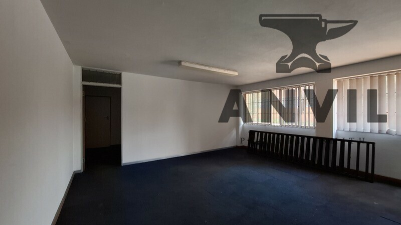 Jozi Liquor, 26 New Gosh Rd - 02 Julbert Rd property image 4