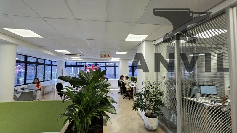 33 Bree & 30 Waterkant, Cape Town - 2nd Floor property image 12