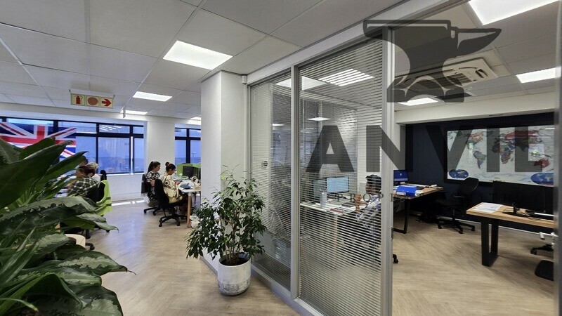 33 Bree & 30 Waterkant, Cape Town - 2nd Floor property image 13