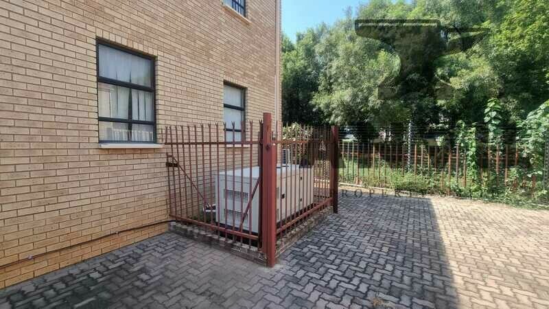 Surrey Circle, Randburg - Surrey Circle, Randburg  property image 15