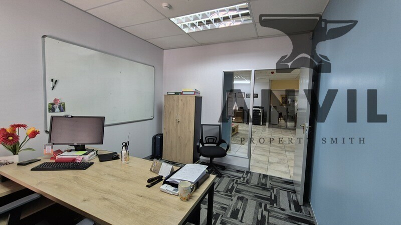 5 Regency Drive - C 1st FL RW property image 9