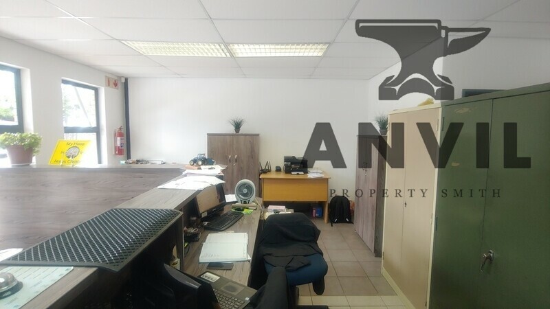 Knightsgate Industrial Park, Germiston - Unit 17 property image 7