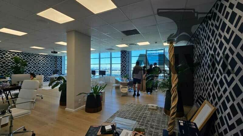 Convention Tower, Corner Heerengracht and Walter Sisulu Aveune - 8th Floor Suite property image 3