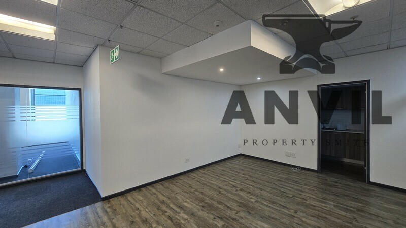 Convention Tower, Corner Heerengracht and Walter Sisulu Aveune - 8th Floor Suite property image 9