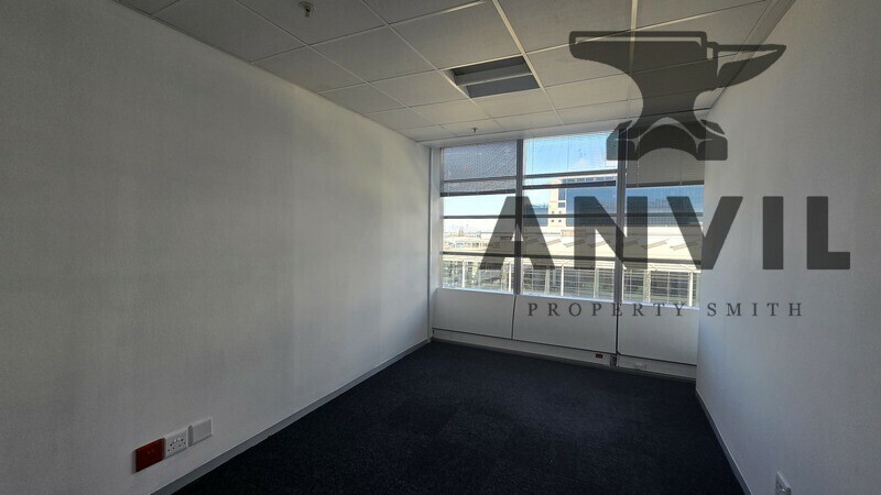 Convention Tower, Corner Heerengracht and Walter Sisulu Aveune - 8th Floor Suite property image 13