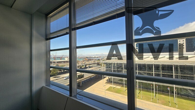 Convention Tower, Corner Heerengracht and Walter Sisulu Aveune - 8th Floor Suite property image 12