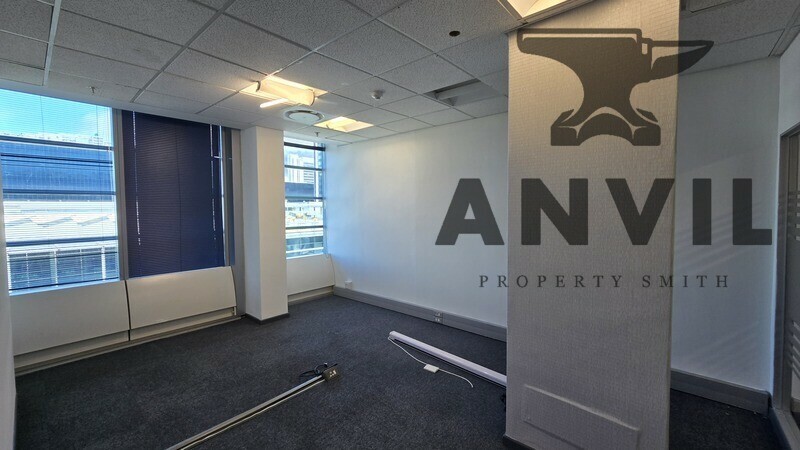 Convention Tower, Corner Heerengracht and Walter Sisulu Aveune - 8th Floor Suite property image 14