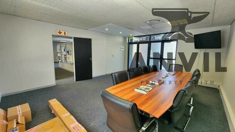 Manhattan Corner - Corner Unit property image 6