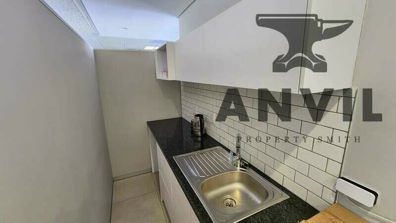 Manhattan Corner - Corner Unit property image 8