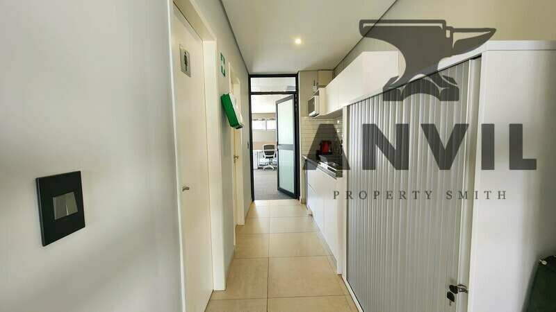 Manhattan Corner - Corner Unit property image 12