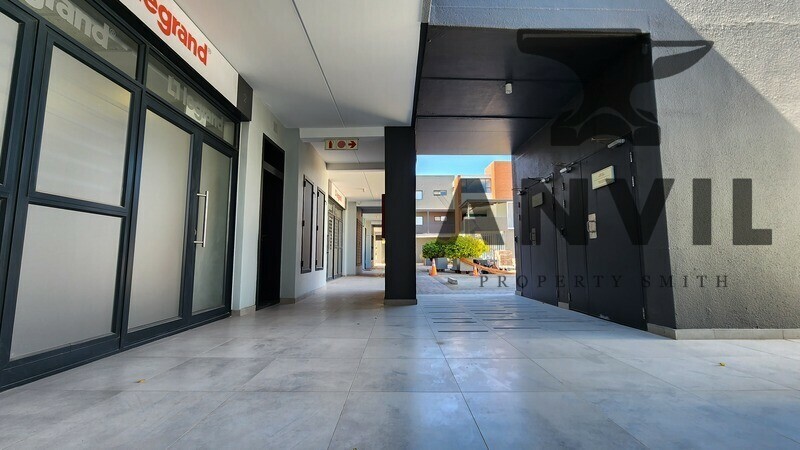 Manhattan Corner - Corner Unit property image 19