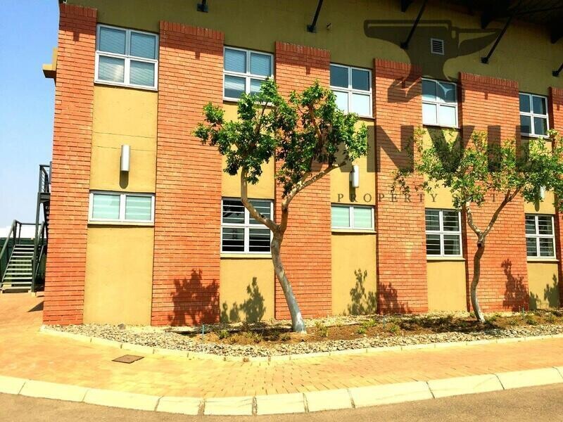 Silver Oaks Crossing, Silver Lakes, Pretoria  - LIFE MEDICAL FIRST FLOOR - Shop 45 property image 8