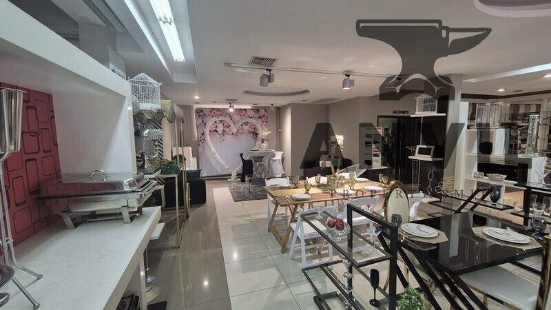 34 Cordova Cl - Entire Building  property image 8