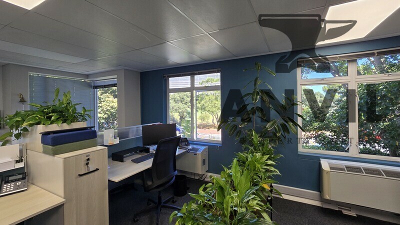 Nautica - The Waterclub, 3 Beach Road - 1st Floor Office property image 16