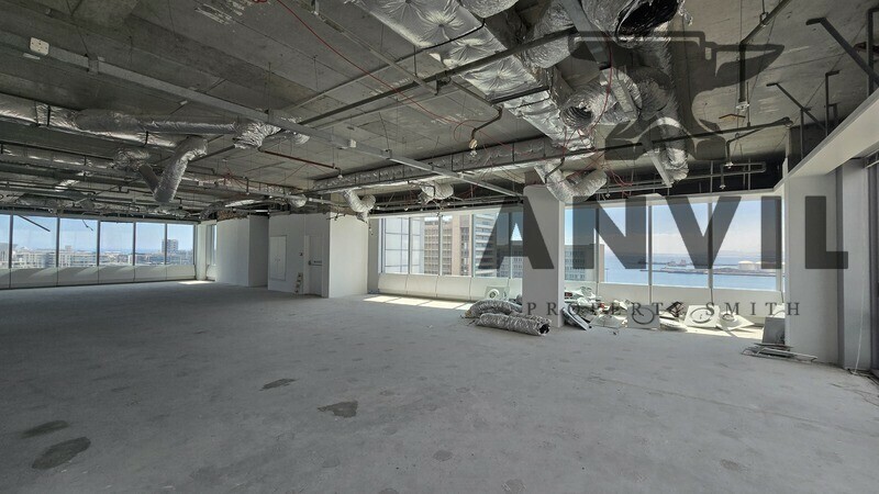 Convention Tower, Corner Heerengracht and Walter Sisulu Aveune - 12th Floor Suite property image 3